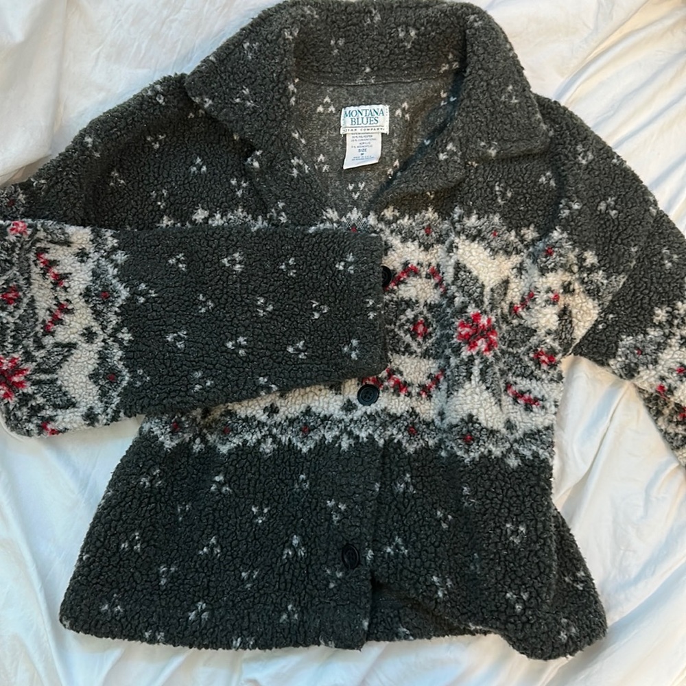 cropped fluffy sweater !
